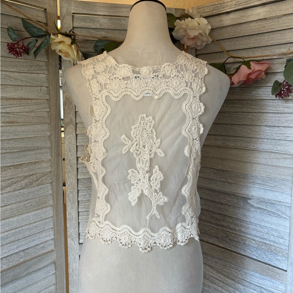 LACE CROCHET & MESH VEST by Pinky, Women’s SZ M, Floral Embroidery Cream/Ivory - Picture 3 of 16